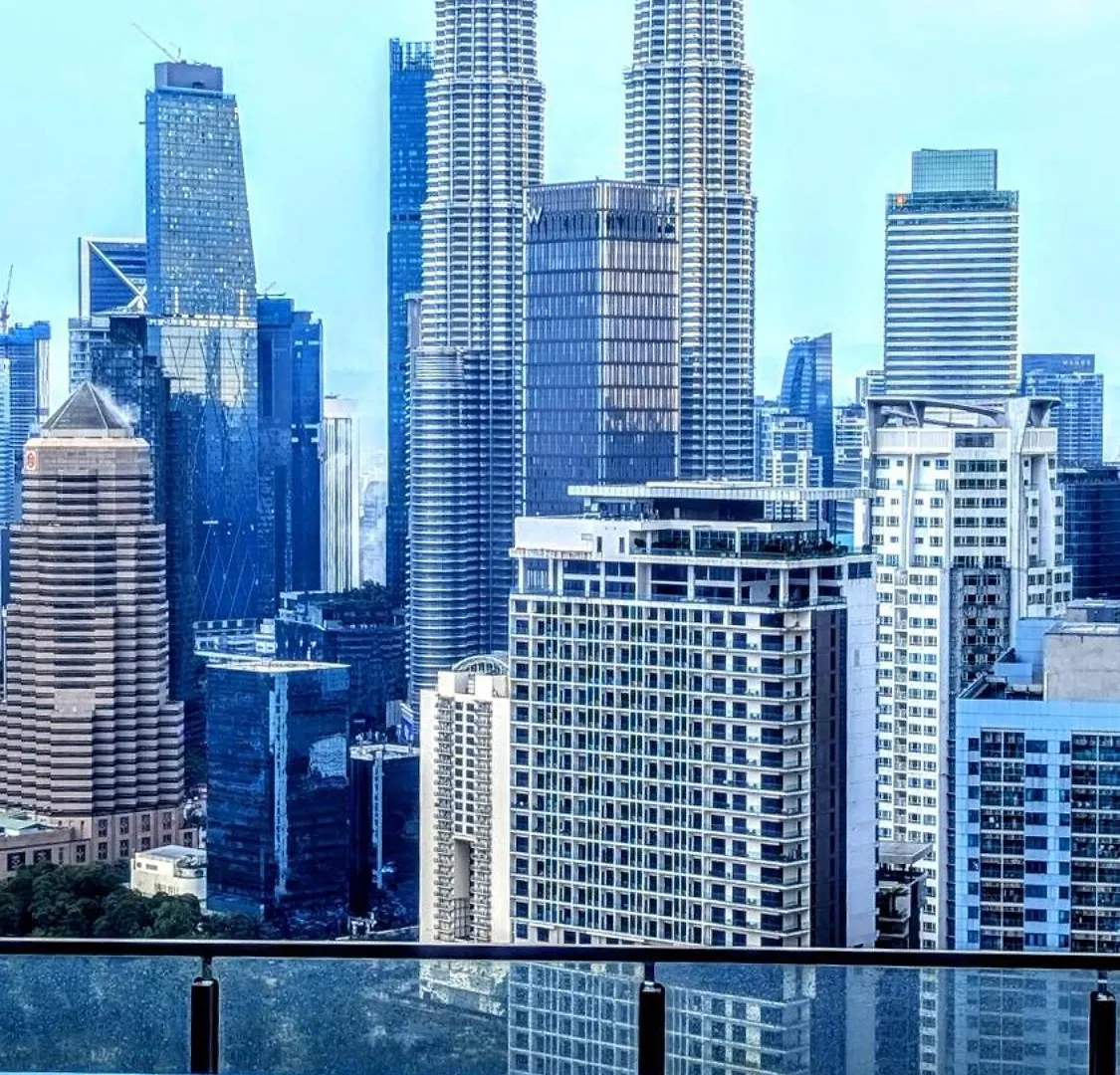 The Colony Infinitum By White House Klcc